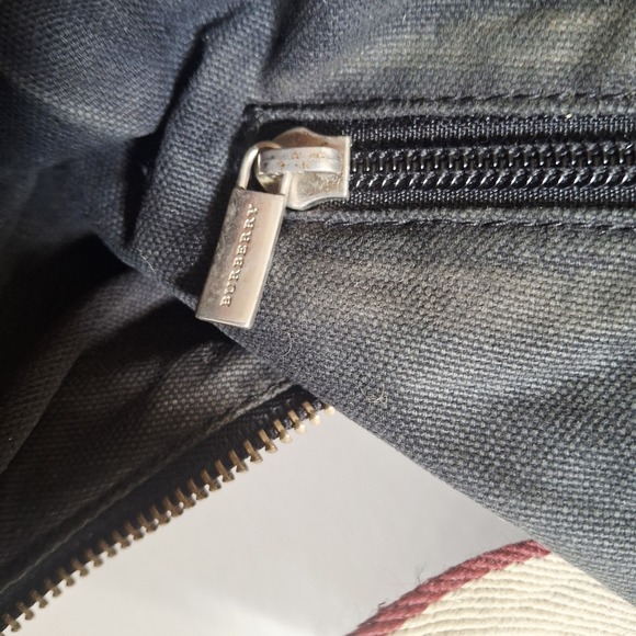 Vintage Burberry Black Pebbled Leather Hobo Shoulder Bag - Picture 12 of 16